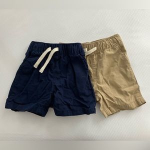 Bundle of 2 navy and tan khaki shorts the children’s place 18-24m baby boy